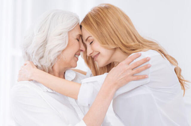 Tyrimas: vaikai mamoms neskiria net 8 minučių per dieną