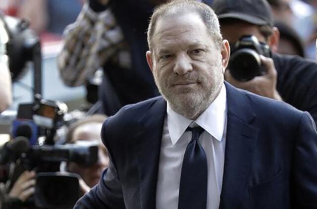 Harvey Weinsteinas neigia kaltę dėl jam pareikštų kaltinimų išprievartavimu