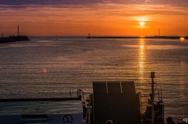 "Hiperbolės" hitai ant "Muzikuojančio kelto" denio Joninių vakarą