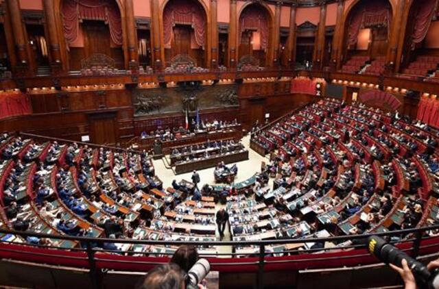 Italijos parlamentas pareiškė pasitikėjimą naująja vyriausybe