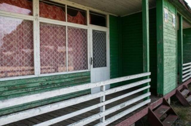 Nakvynė pajūryje už 5 eurus: poilsiautojai iškenčia vos 2-3 dienas