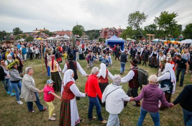 Neringa kviečia į Jonines: folkloro festivalį ir saulės sutiktuves legendų krašte