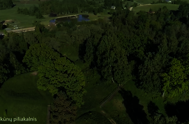 Padavimų žemėlapyje – Narkūnų piliakalnis ir Laimės slėnis