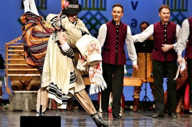 „Graikas Zorba“ premjera: pajūrio žiūrovą bandys „paimti“ Madam Hortens arba Kristina Tarasevičiūtė