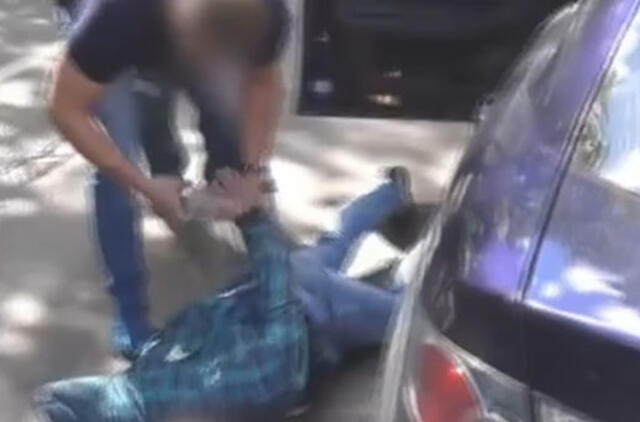 Grupė vagių taikėsi į „Prius“, „CR-V“, „Corolla Verso“