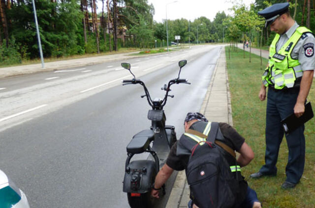 Palangos pareigūnai drausmino riedėtojus