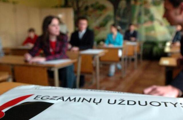 Paskutiniu šansu gauti brandos atestatą naudojosi 1800 abiturientų: skelbiami rezultatai