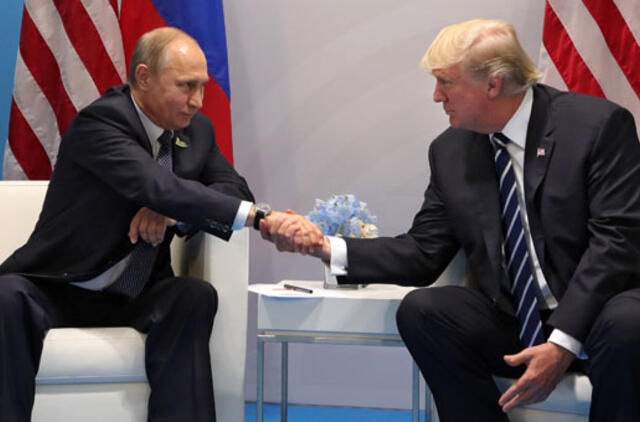 V. Putinas susitikime su D. Trumpu pasiruošęs kompromisams, išskyrus Krymo klausimą