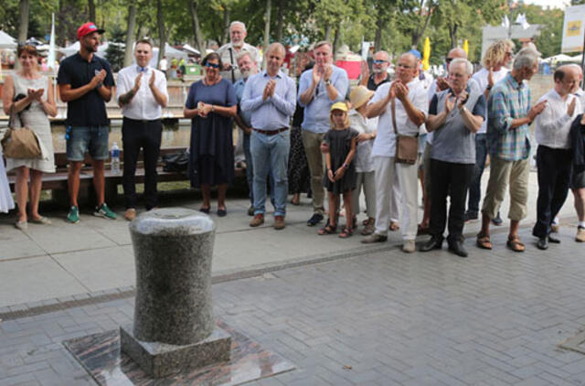 Buriuotojų krantinėje atidengtas knechtas Broniui Rožinskui