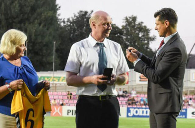 Legendiniam futbolininkui V.Kasparavičiui - LFF ordinas