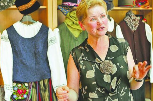 Delmonai - ryškiausia Mažosios Lietuvos moterų puošmena