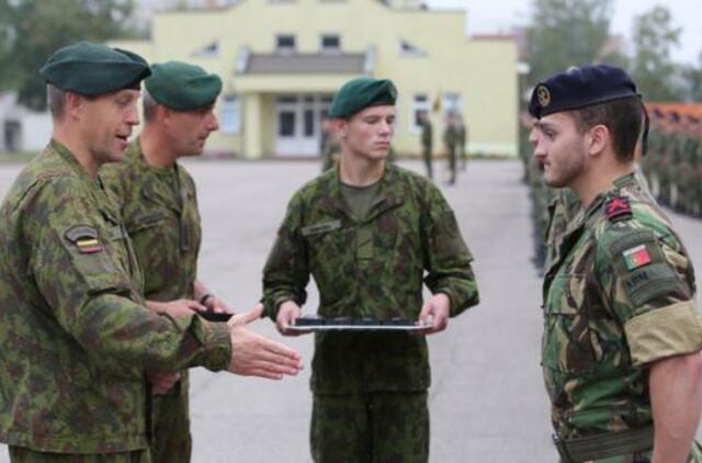 Išlydimi Portugalijos rotacinių pajėgų kariai