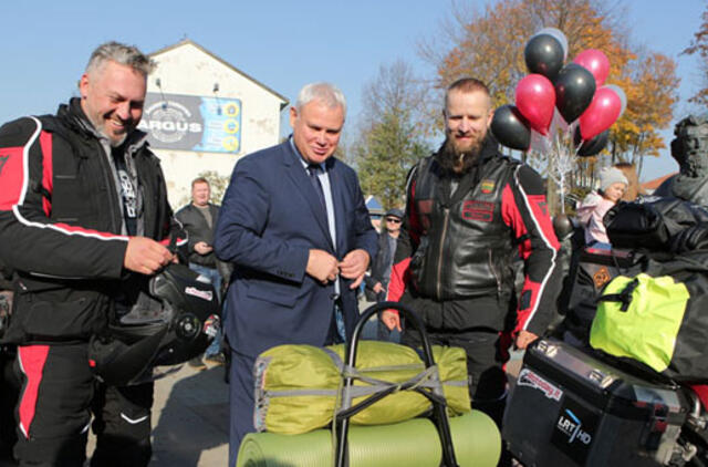 Beprotiškas lietuvių planas - motociklais važiuoja į Indiją