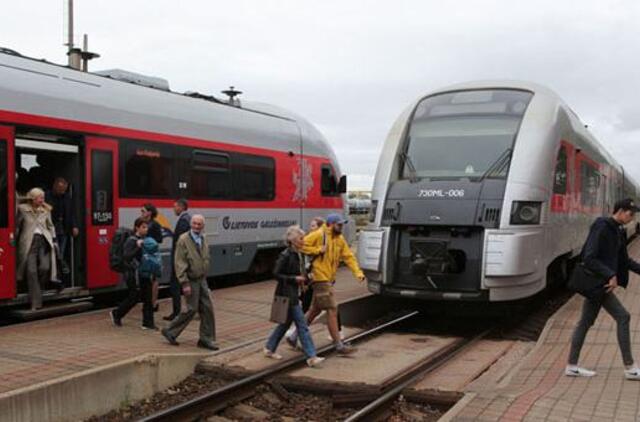 Klaipėdą ir Šilutę sujungė traukiniai - keleiviai neslepia džiaugsmo