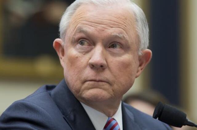 Donaldas Trumpas atleido generalinį prokurorą