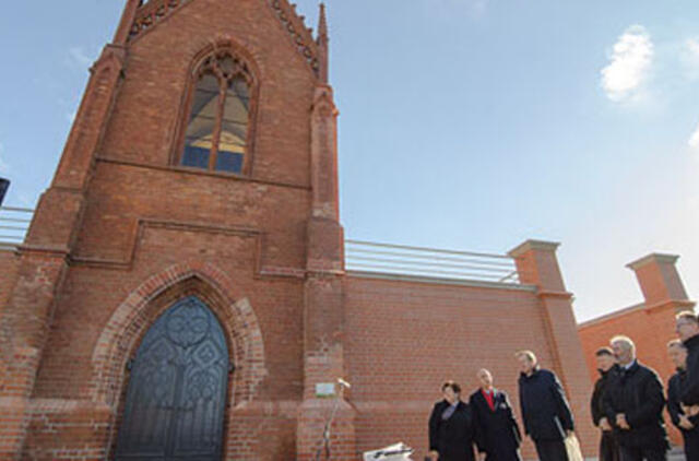 Duris atvėrė restauruota Tiškevičių koplyčia