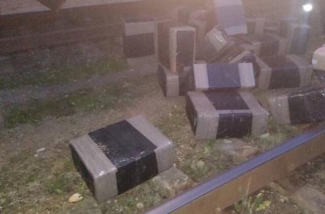 Į uostą riedėjusiame traukinyje - kontrabanda