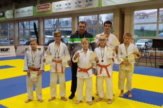 Iš Vilniaus - su čempionų laurais