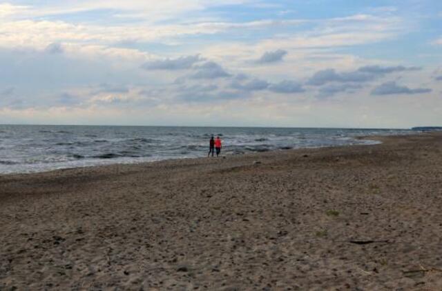 Kai išsiskirsto poilsiautojai, pajūryje užverda darbai