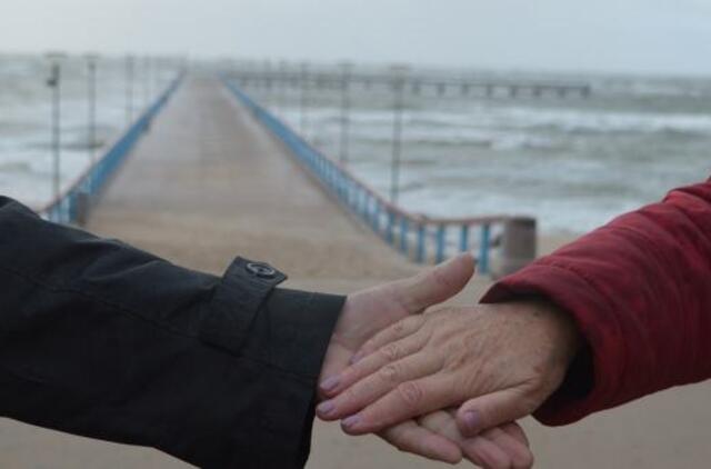 Už gerumą apdovanos netirpstančia Gintarine snaige