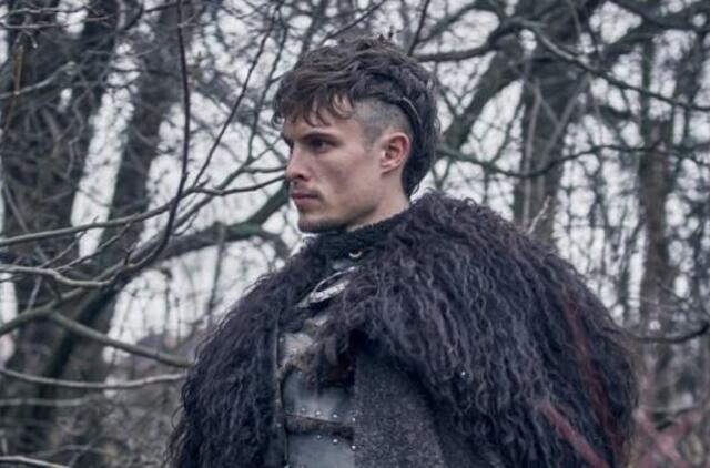 Bėgo iš pamokų į kiną, o dabar vaidina BBC seriale