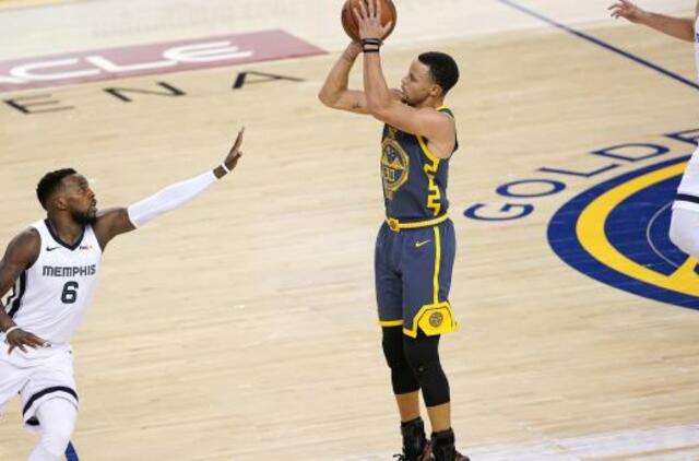 D. Sabonis pelnė 17 taškų, bet „Pacers“ pralaimėjo vicečempionams