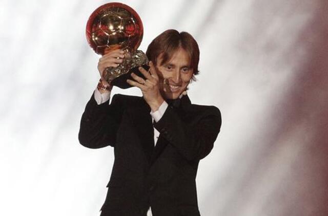 Kroatijos futbolininkui L. Modričiui - prestižinis „Auksinio kamuolio“ apdovanojimas