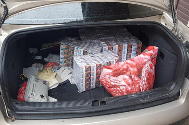 Vežė 1000 pakelių - mokės tūkstantinę baudą