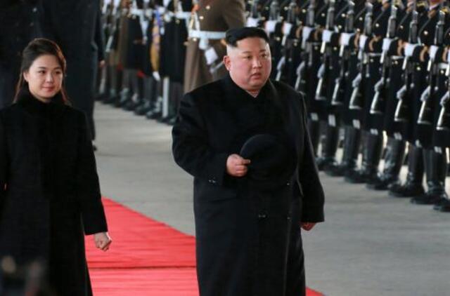 Kim Jong-unas aptarė kito susitikimo su D. Trumpu perspektyvas