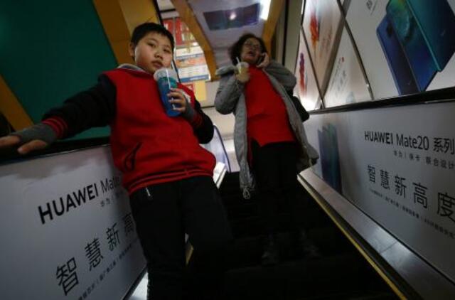 Kinija kaltina Jungtines Valstijas dėl „patyčių“ „Huawei“ byloje