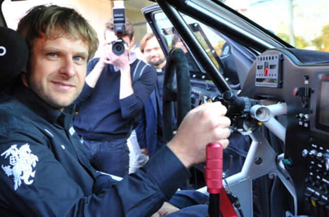 Lenktynininkas B. Vanagas trečiajame Dakaro ralio etape - 10-as, V. Žala - 13-as, A. Gelažninkas perrašė Lietuvos istoriją