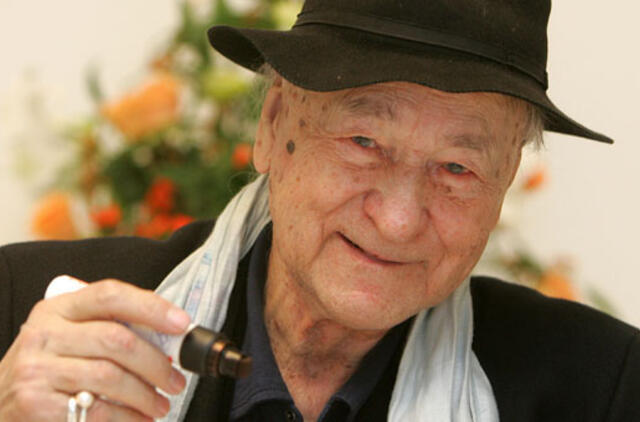 Mirė garsus menininkas Jonas Mekas