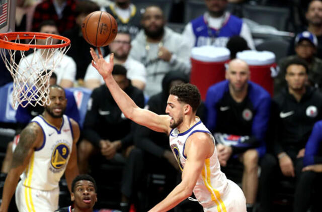 NBA čempionai pratęsė pergalių seriją iki aštuonių