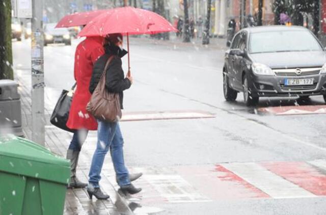 Orų permainos – jau čia pat: atkeliauja krituliai