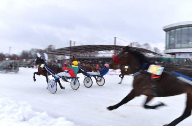 Finišavo tradicinės ristūnų žirgų lenktynės „Sartai 2019“