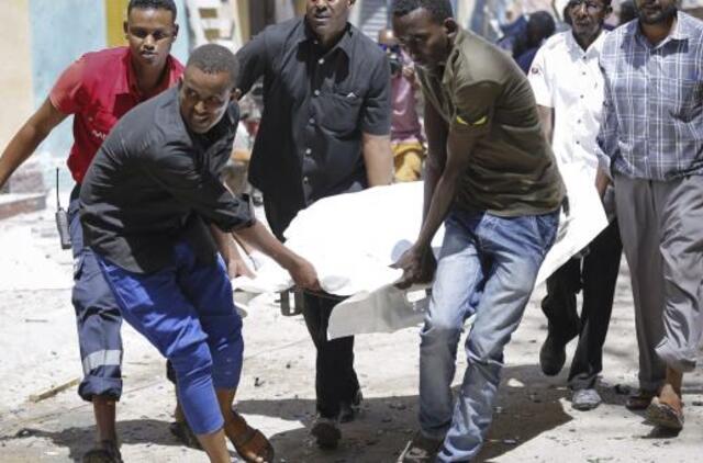 Galingas sprogimas Somalio sostinėje pražudė mažiausiai 14 žmonių