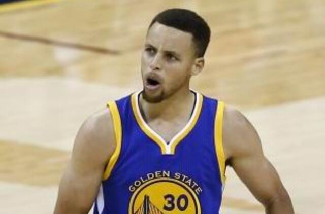 NBA čempionai iškovojo ketvirtąją pergalę iš eilės