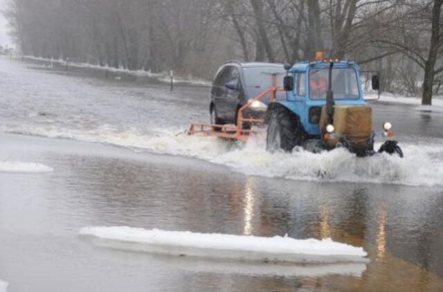 Rusniškiai į  stichijos šėlsmą žiūrėjo be baimės.