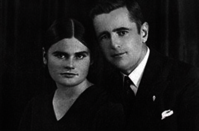 Skleidę Budriuose mokslo šviesą