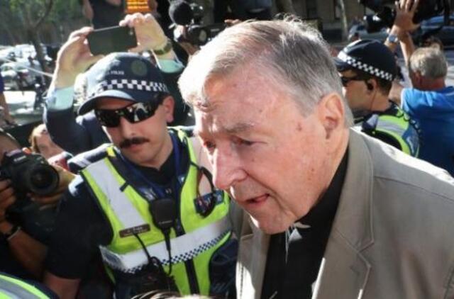 Suimtas dėl vaikų lytinio išnaudojimo kaltu pripažintas kardinolas Dž.Pelas