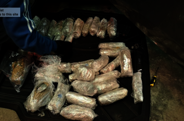 Sulaikytas prabangus BMW su kanapių ir kokaino kontrabanda