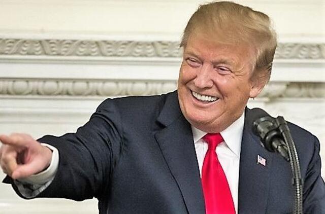 Naujas Donaldo Trampo ir jo aplinkos rutininis tyrimas