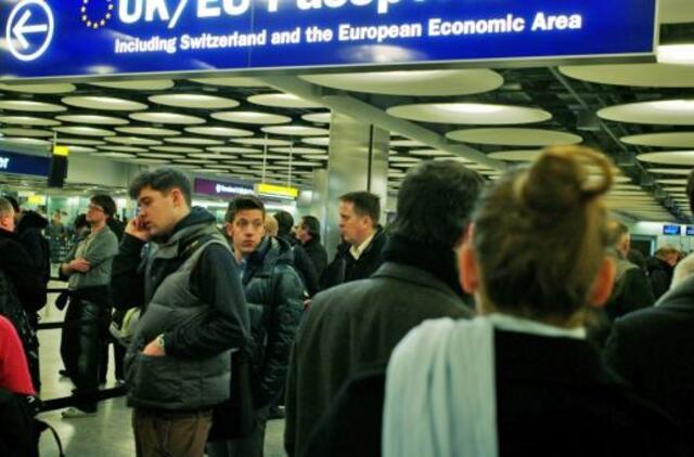 Iš Anglijos grįžtantys emigrantai vežasi viską