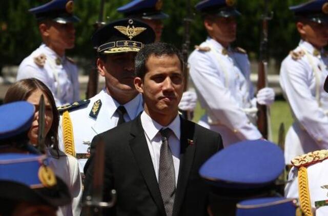 JAV įspėjo Venesuelą, kad ji nemėgintų sulaikyti Ch.Guaido