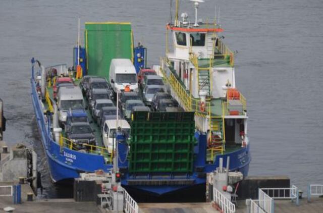 Nauja tvarka apkartino persikėlimą keltu