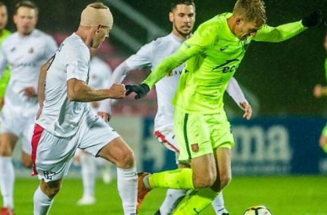 Pirmasis A lygos turas: komandas saugojo namų sienos