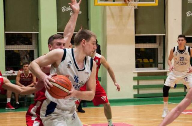 Ragina burtis krepšinio sirgalius