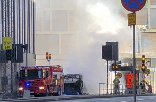 Stokholme sprogęs autobusas dujų balionu kliudė ribotuvą