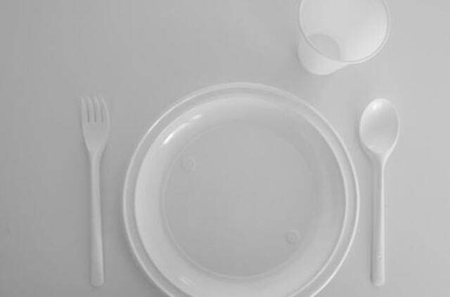 Talinas atsisako plastikinių indų