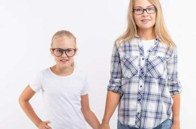 Apklausa: 58 procentai Lietuvos gyventojų nemano, kad žmogus su akiniais atrodo protingesnis